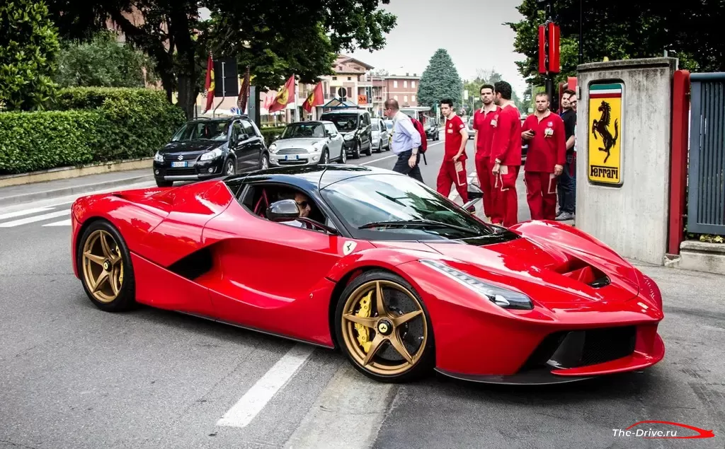 Золотые колеса для Ferrari LaFerrari